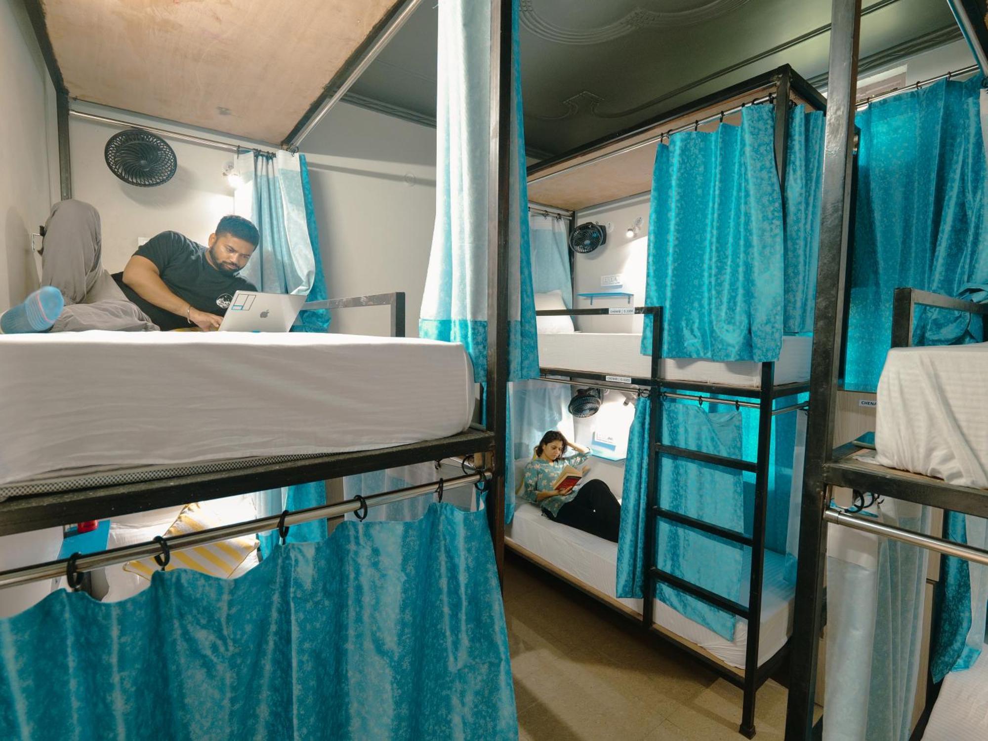 Hoztel Jollygrrant Doon Hostel Rāni Pokhri Kültér fotó