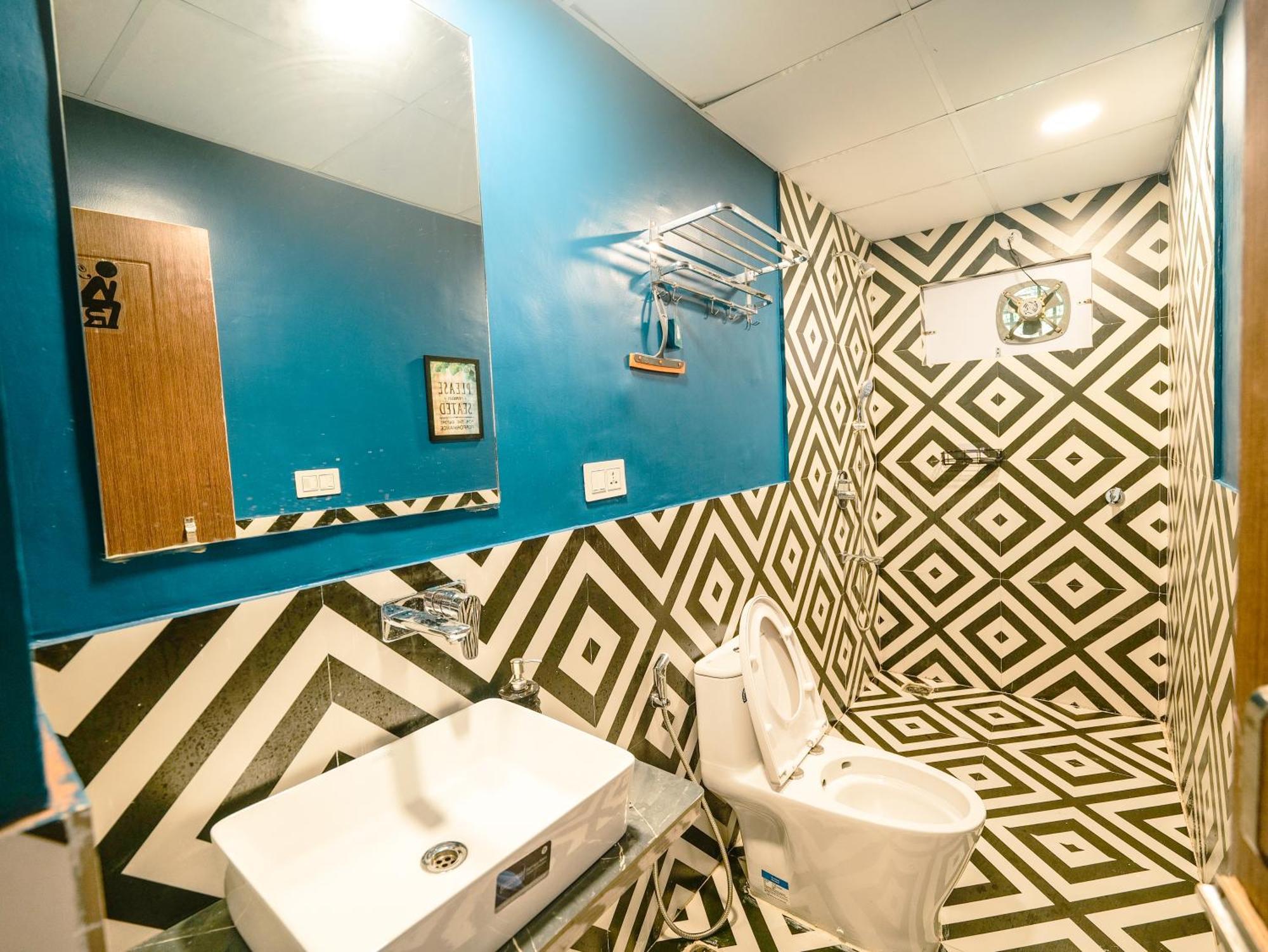 Hoztel Jollygrrant Doon Hostel Rāni Pokhri Kültér fotó