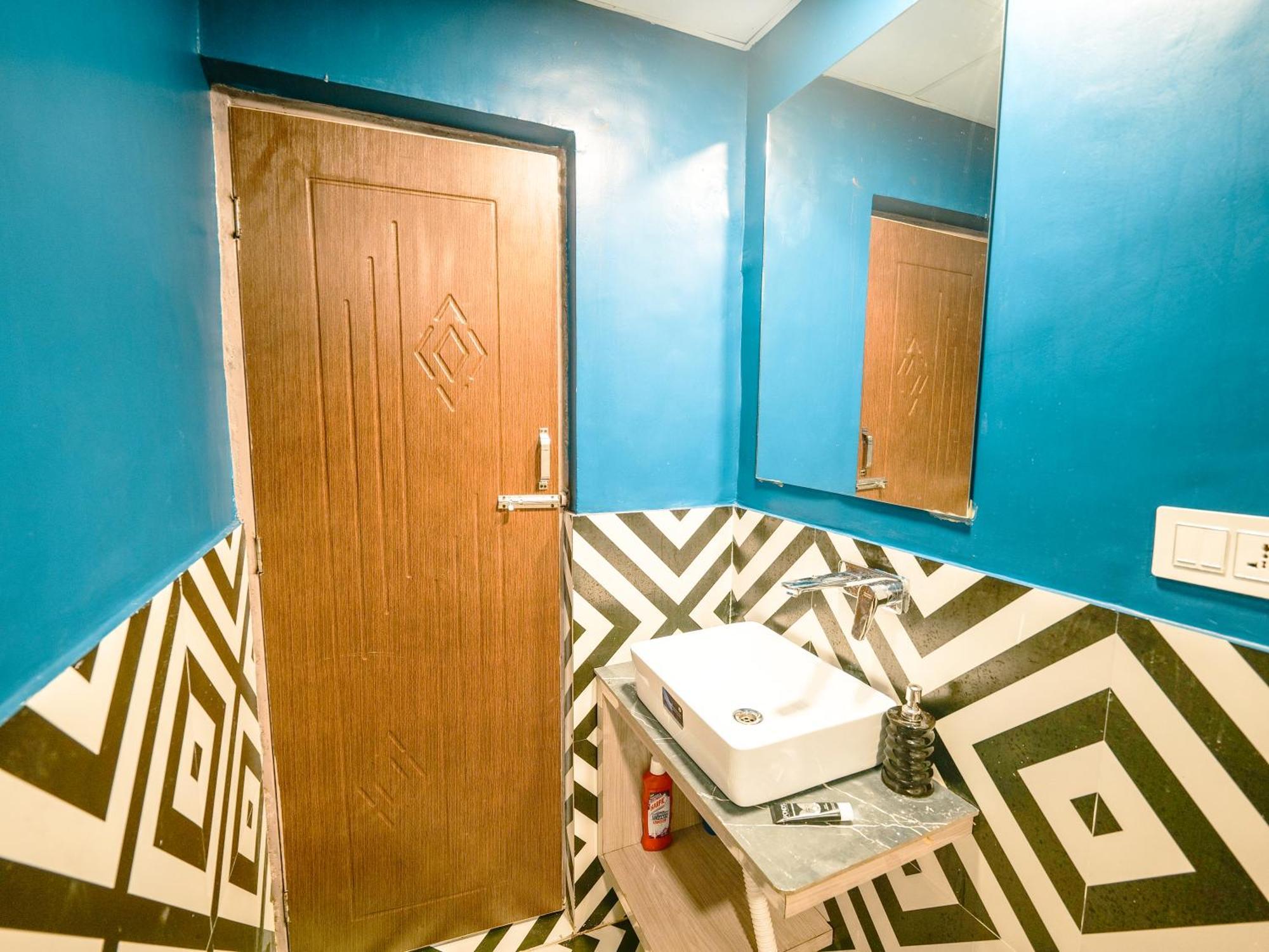 Hoztel Jollygrrant Doon Hostel Rāni Pokhri Kültér fotó