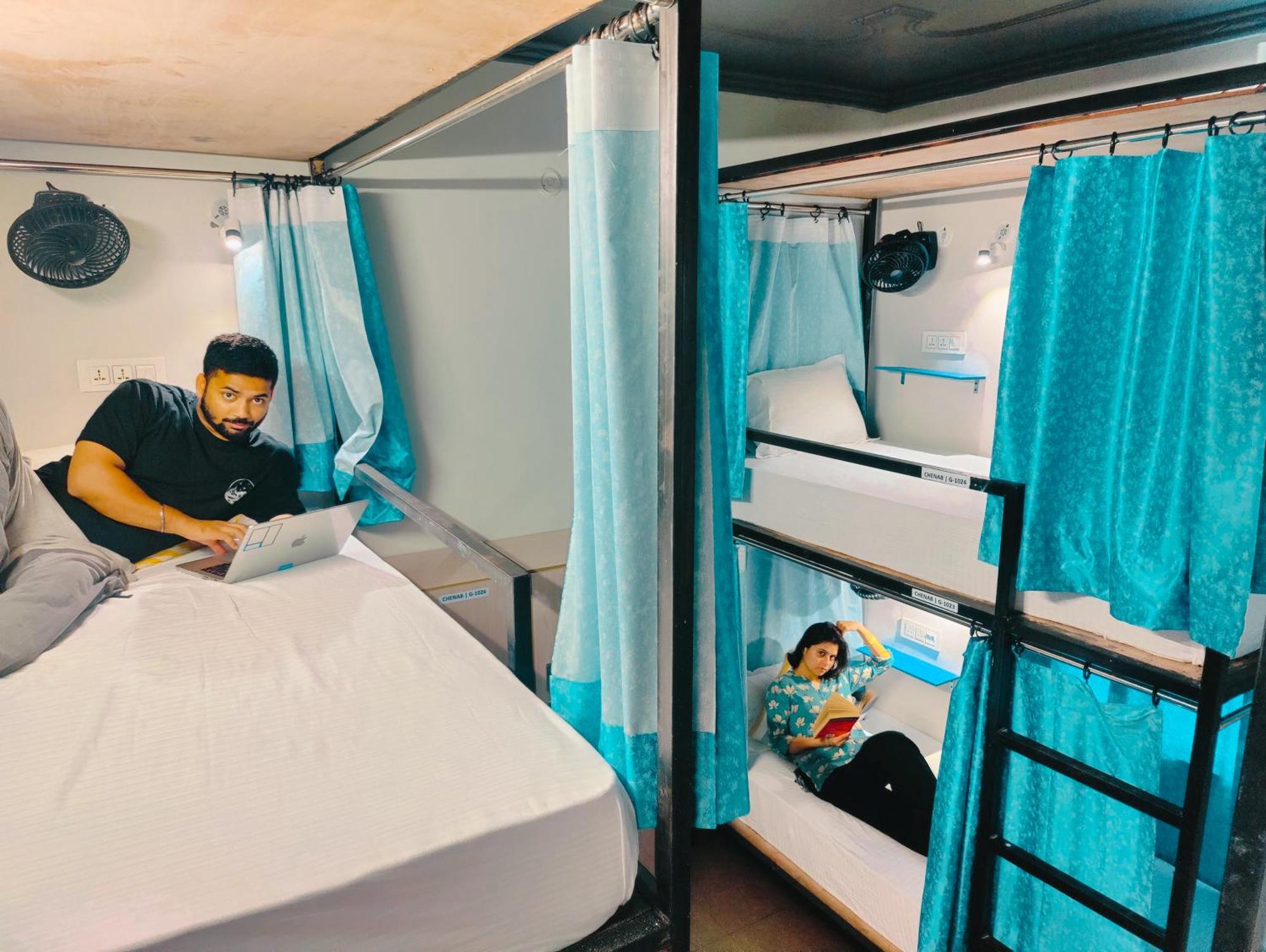 Hoztel Jollygrrant Doon Hostel Rāni Pokhri Kültér fotó