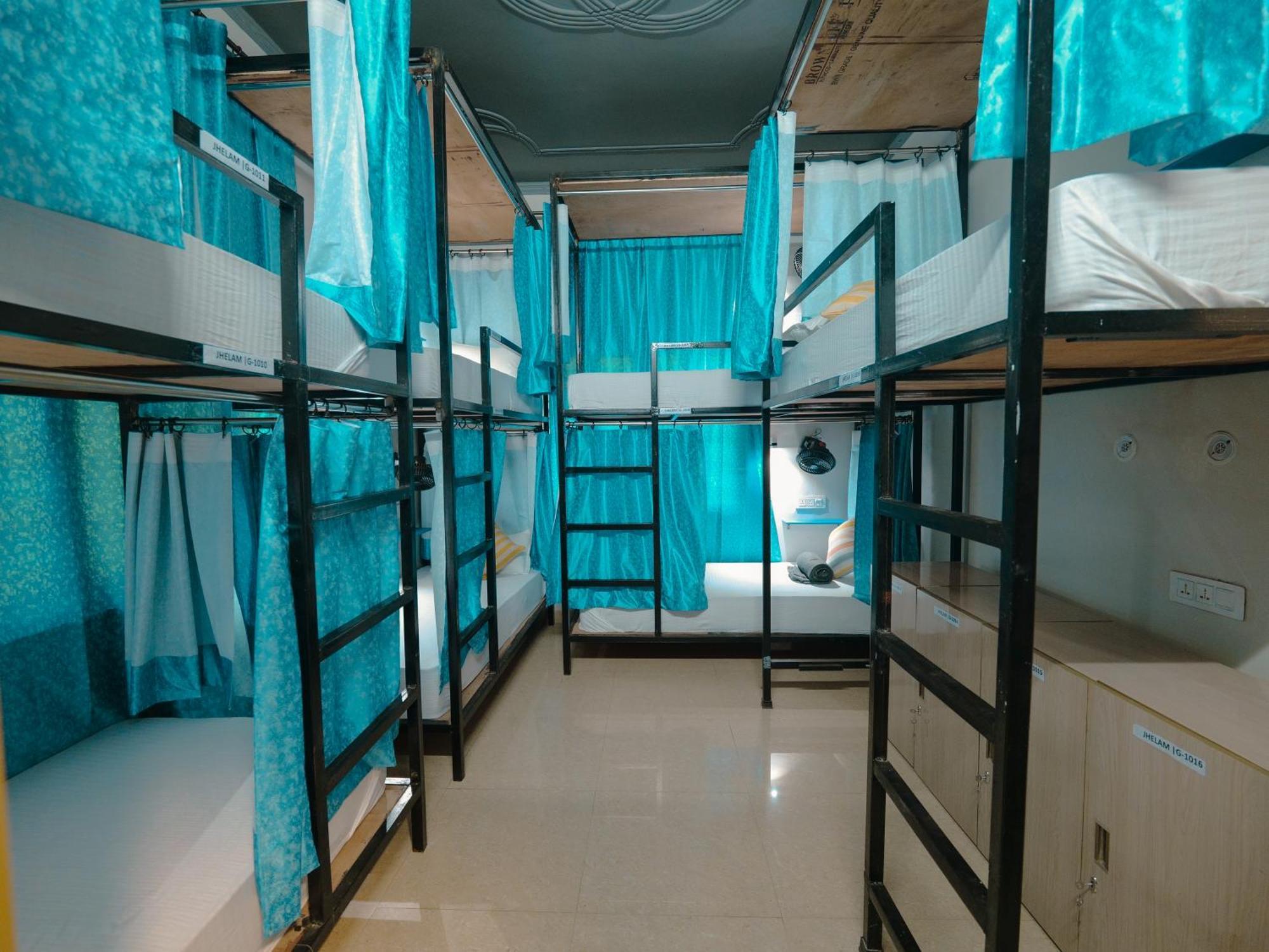 Hoztel Jollygrrant Doon Hostel Rāni Pokhri Kültér fotó