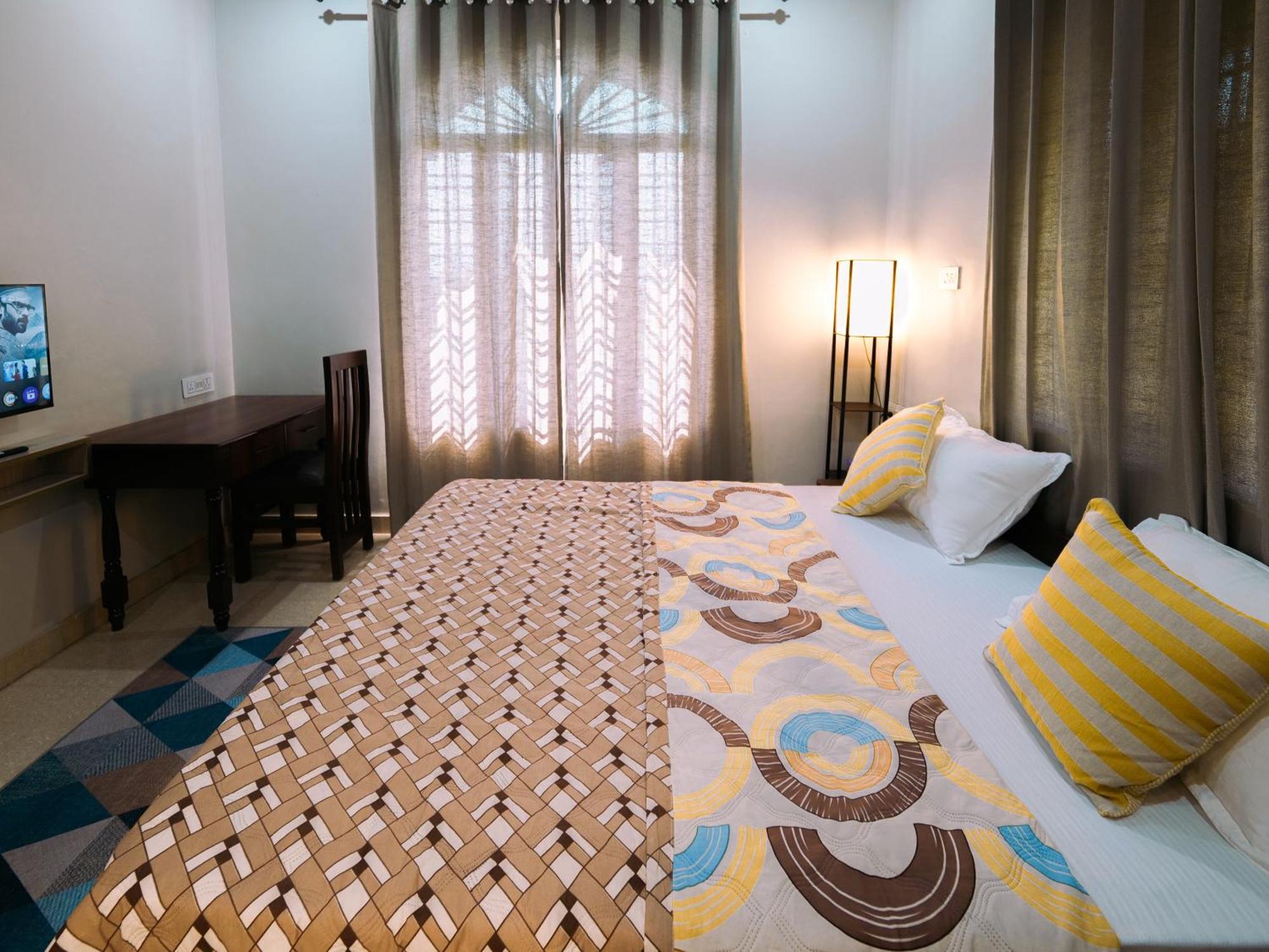 Hoztel Jollygrrant Doon Hostel Rāni Pokhri Kültér fotó