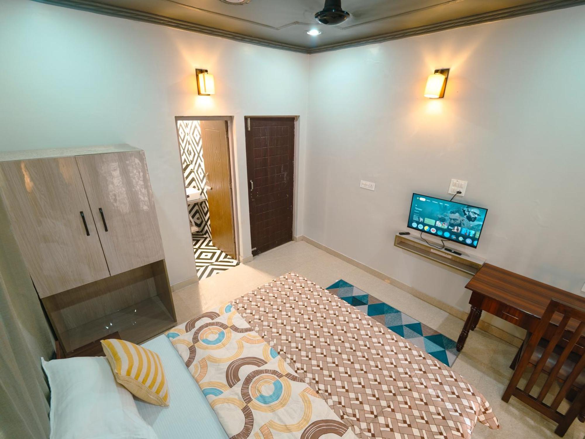 Hoztel Jollygrrant Doon Hostel Rāni Pokhri Kültér fotó