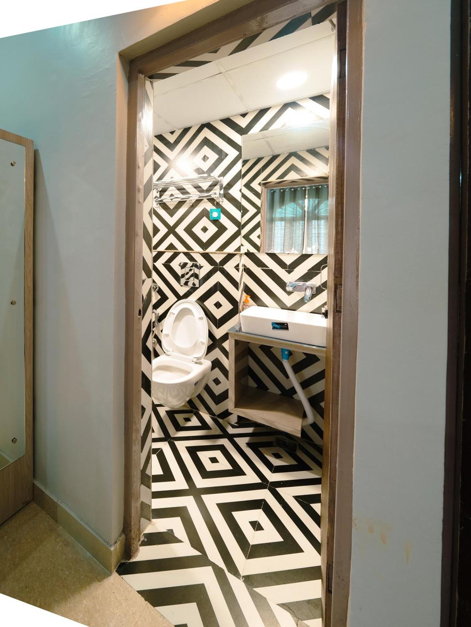 Hoztel Jollygrrant Doon Hostel Rāni Pokhri Kültér fotó