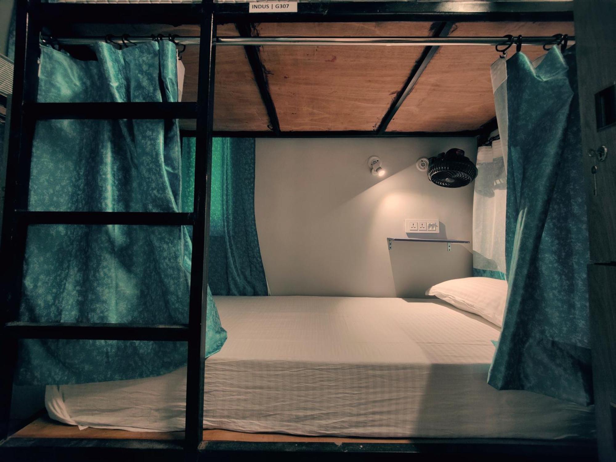 Hoztel Jollygrrant Doon Hostel Rāni Pokhri Kültér fotó