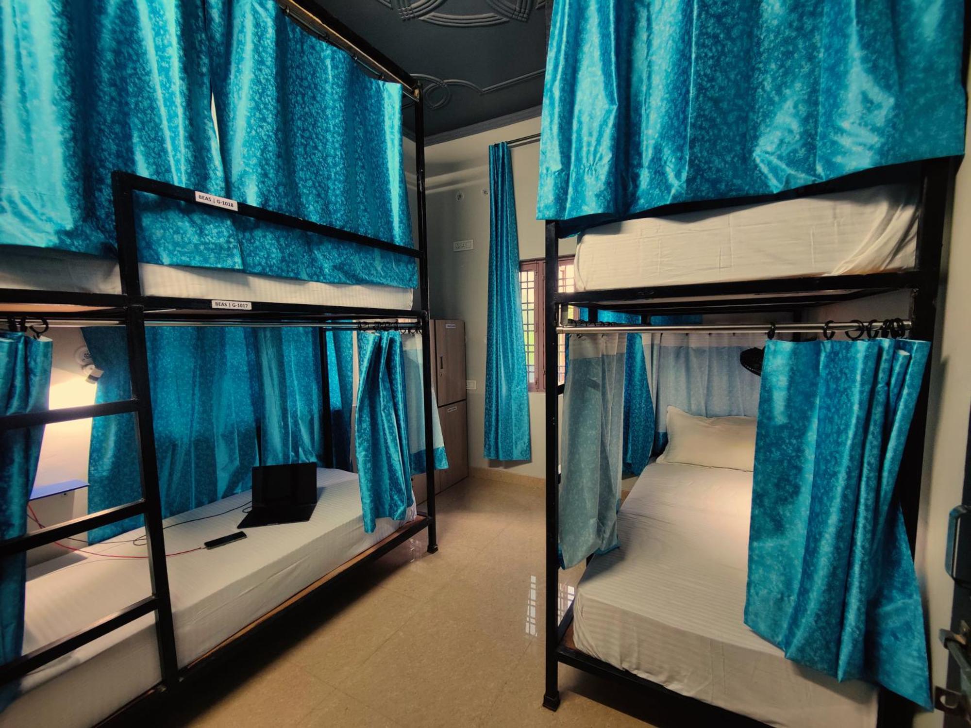 Hoztel Jollygrrant Doon Hostel Rāni Pokhri Kültér fotó
